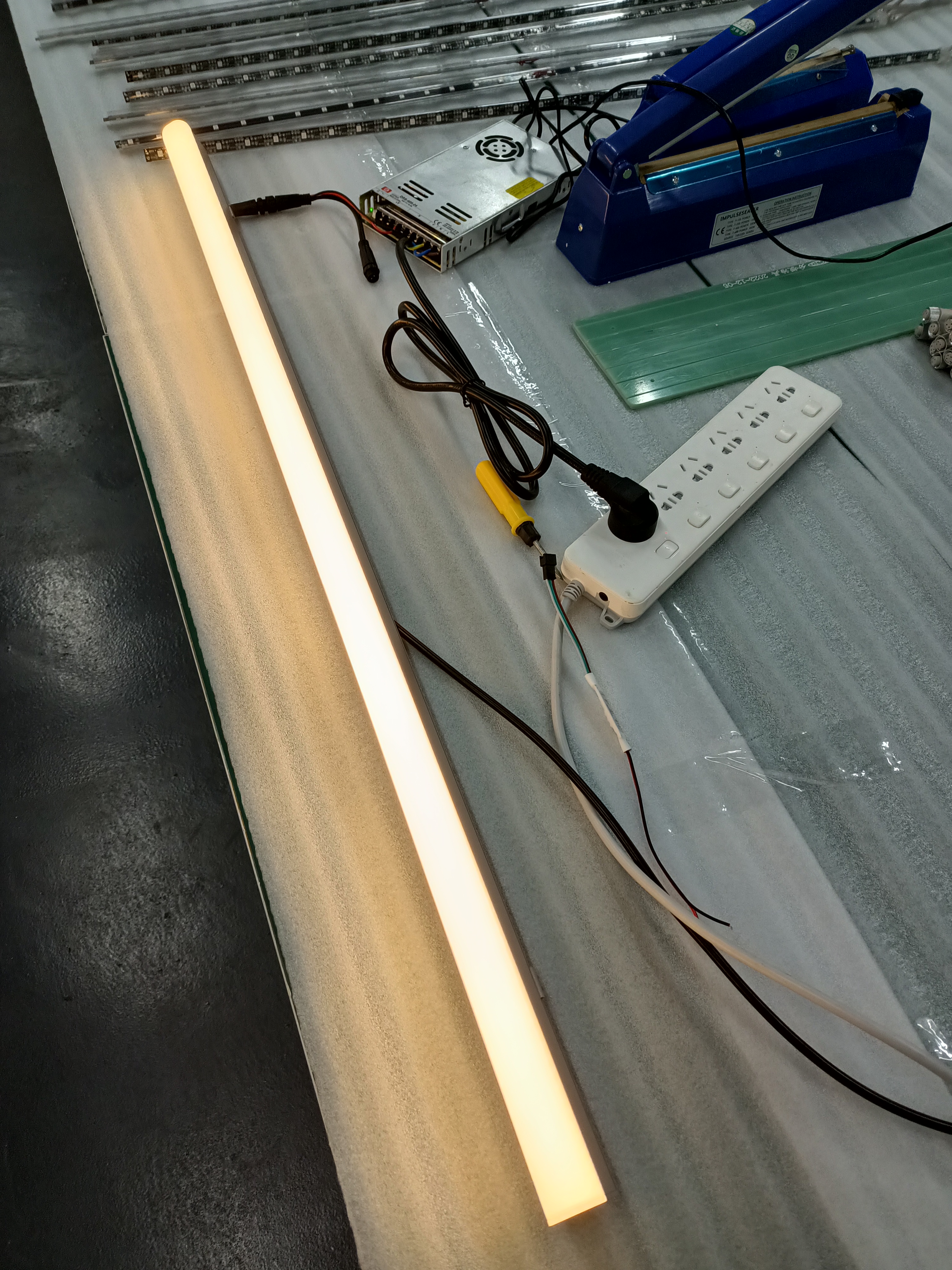 3000k warm white linear light 3000k warm white linear light