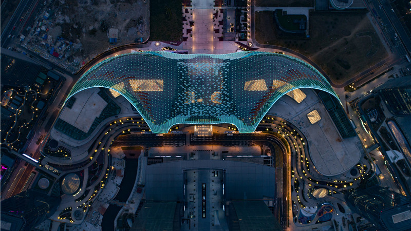 Large Urban Complex Commercial Building Facade Flood Lighting