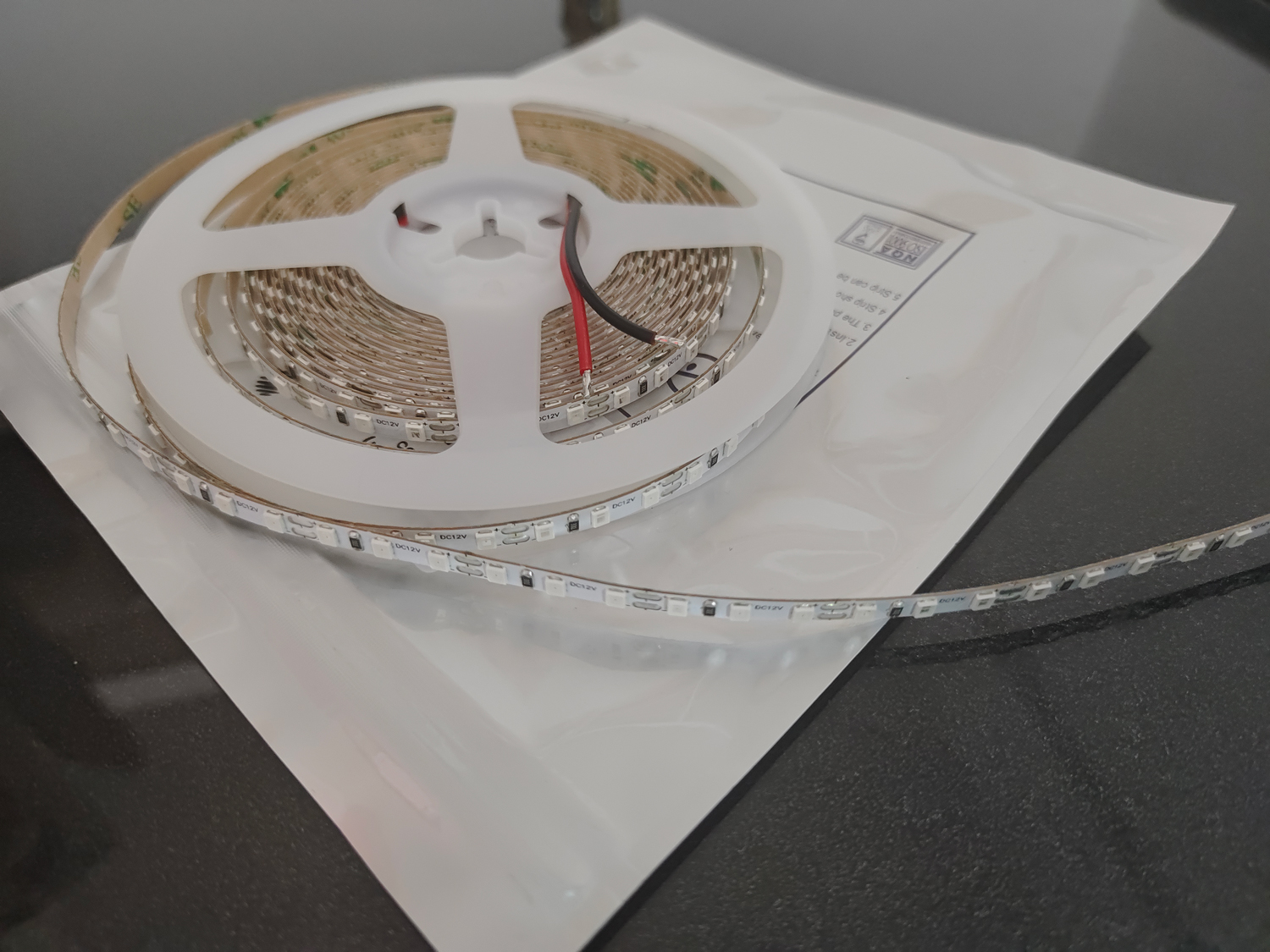 red 5mm width strip light suntech