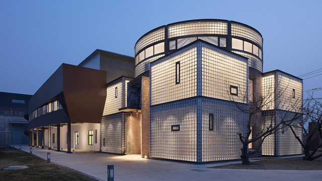 Jinfu Hostel Glass Curtain Facade Art Design Illumination