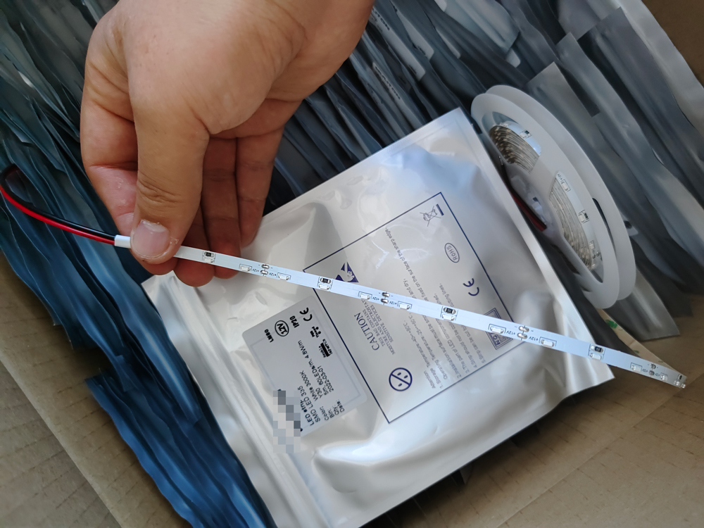 Refond-sideview-335-strip-smd2216-strip-sent-to-EU-4