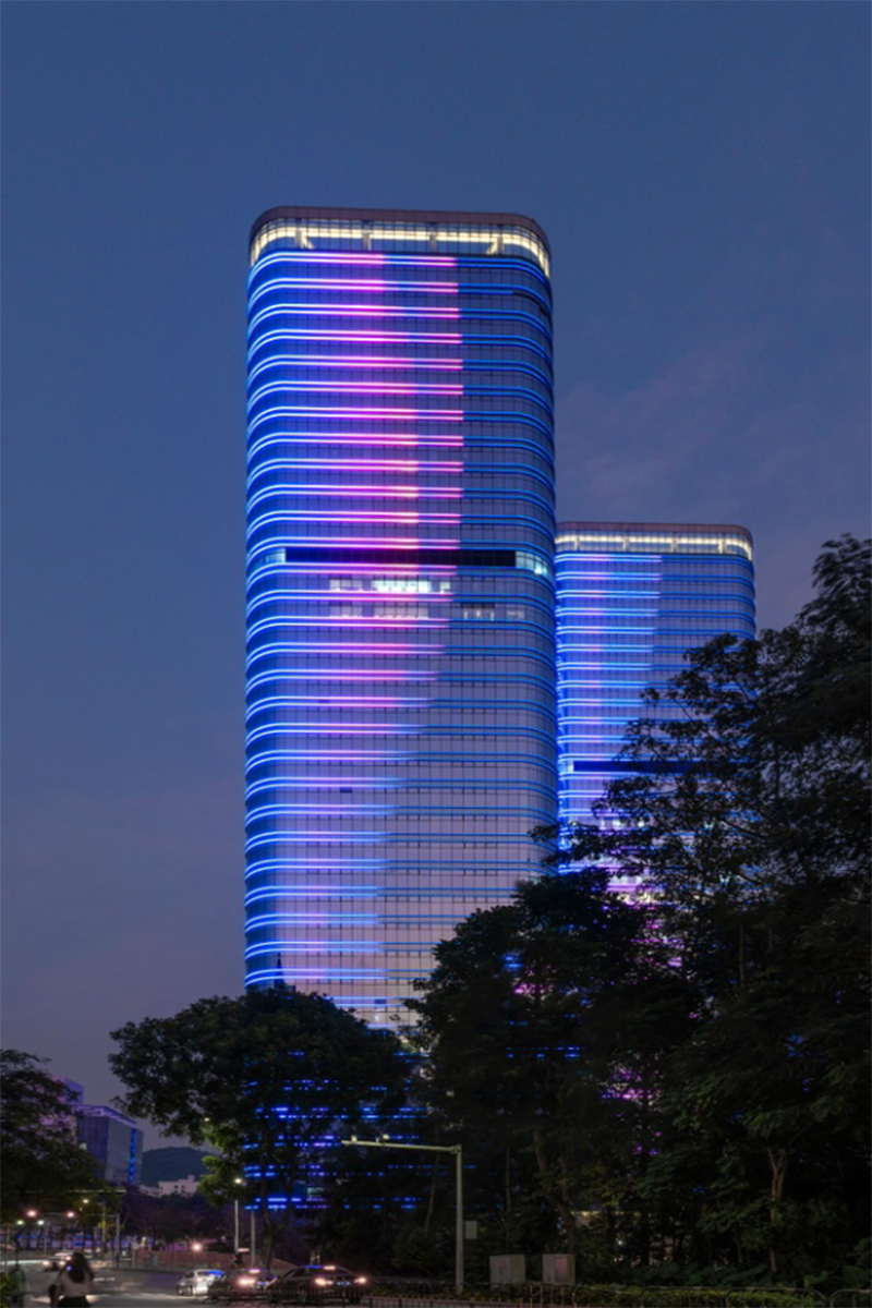  Baiyulan Plaza Skyscraper World-class LED Facade Illumination