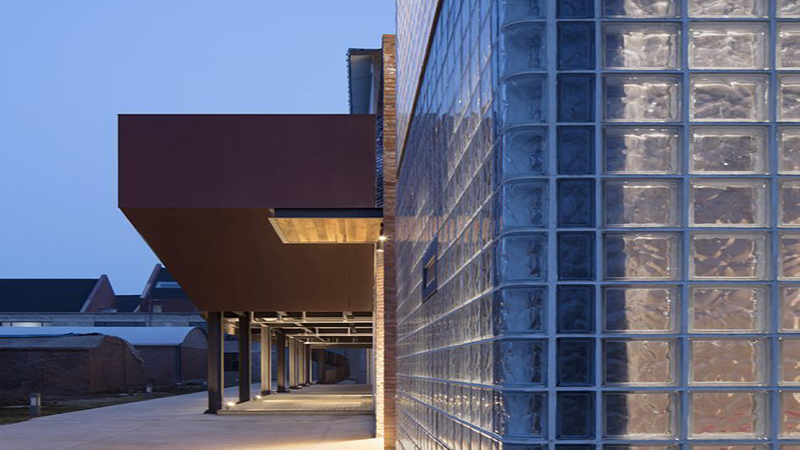 Jinfu Hostel Glass Curtain Facade Art Design Illumination