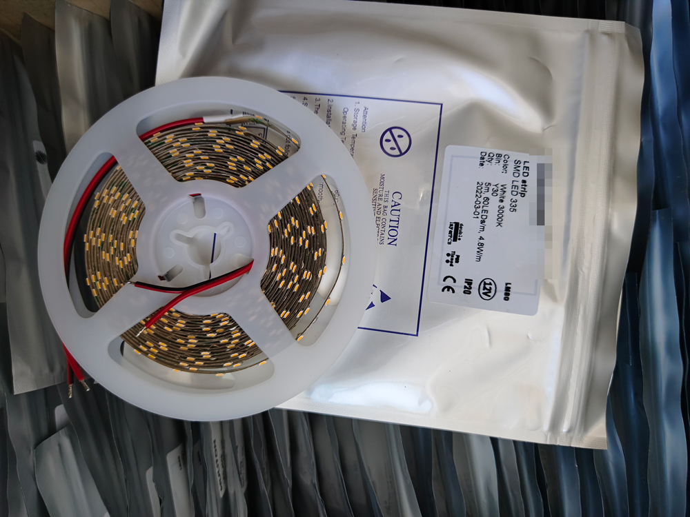 Refond-sideview-335-strip-smd2216-strip-sent-to-EU-3