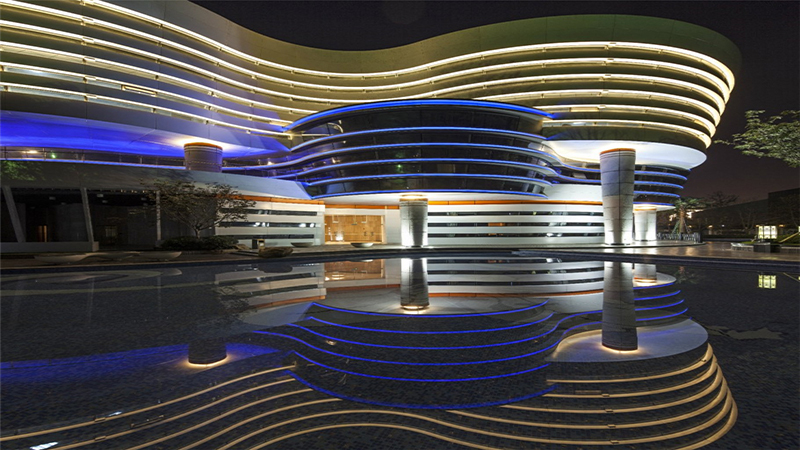 A Memorable LED Art & Design Facade Illumination